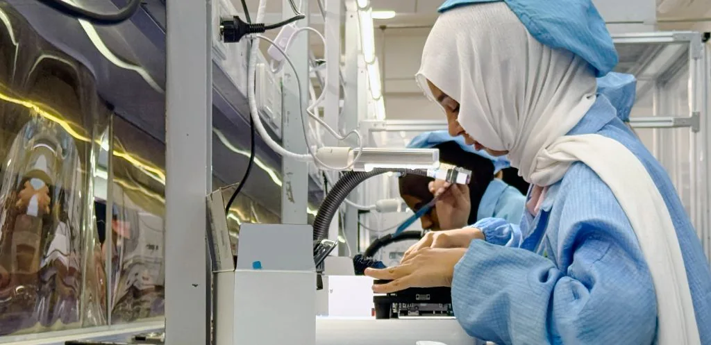 برنامج تدريبي على تقنيات التجميع السطحي للمكونات